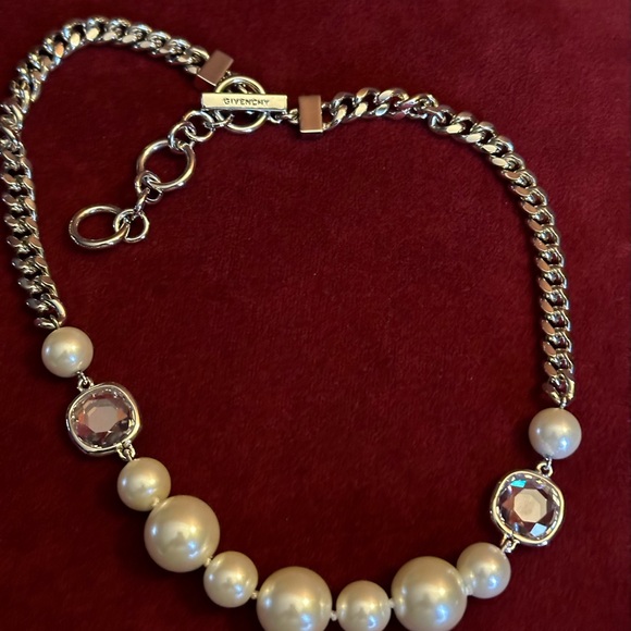 Vintage Givenchy pearl necklace - Picture 2 of 5